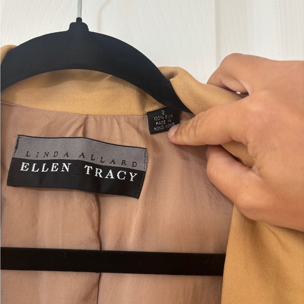 Vintage Ellen Tracy 100% Silk Gold Blazer - Picture 2 of 5